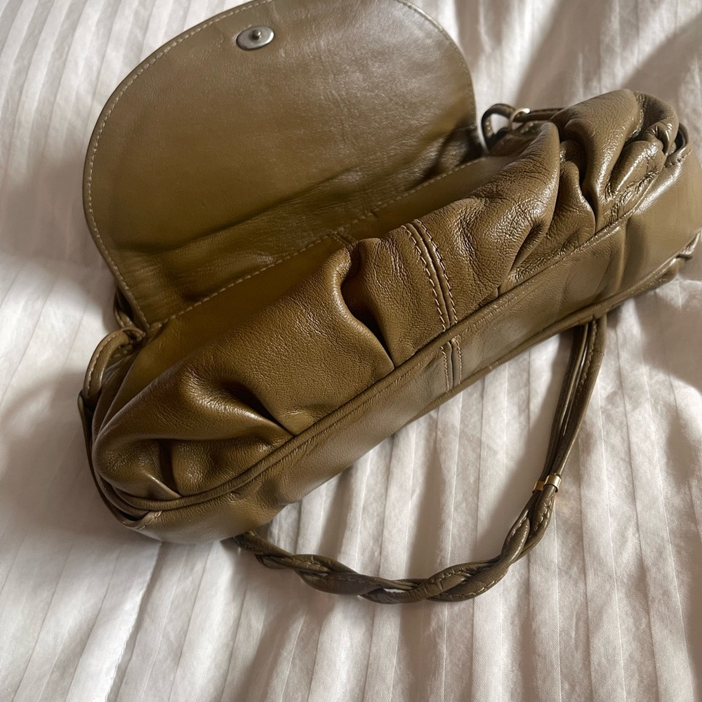 Tan Butter Soft Leather Shoulder Bag - Picture 17 of 17